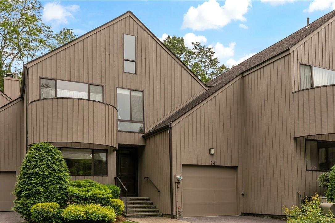 This townhouse is spacious and has sophisticated contemporary curb appeal.