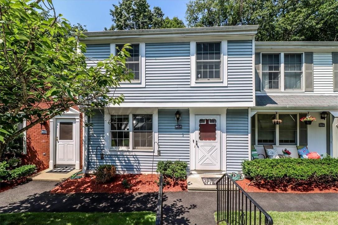 Rare 3 Bedroom Tri-Level Condo in Carmel close to schools, town and metro north railways