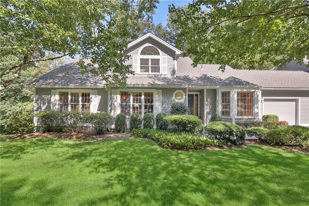 Presenting 52 Old Town Crossing, Riverwoods, a luxury townhome community in the Chappaqua School District.
