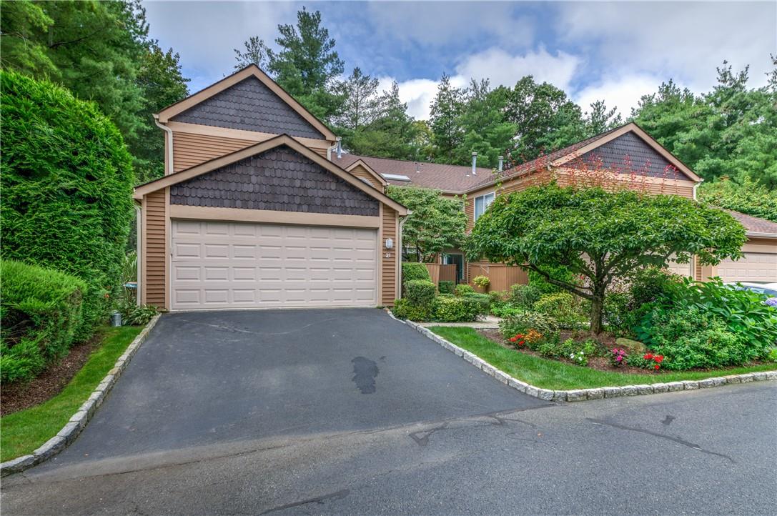 Welcome to 21 Indian Hill in New Rochelle.