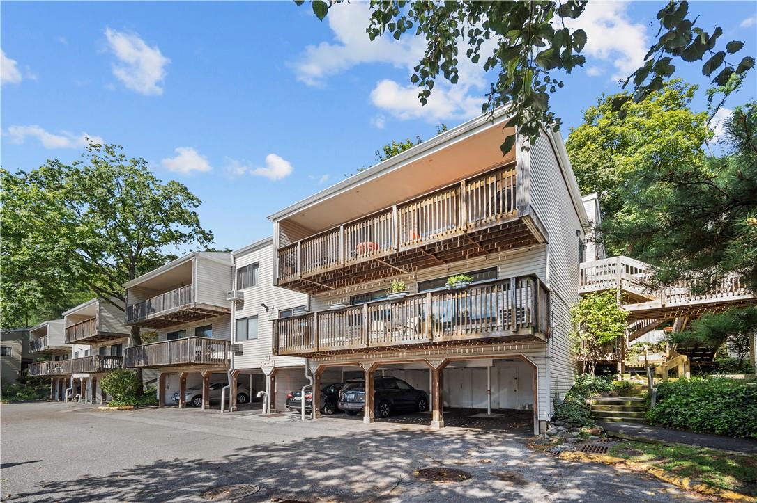 Welcome to Hillside Terrace.