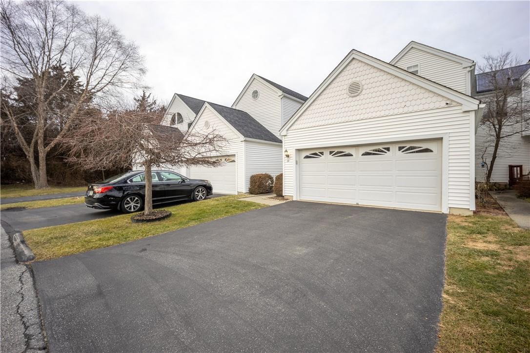 Updated 3 Bedroom - 3 Bath Townhome