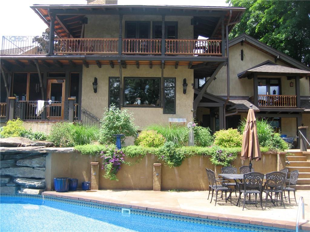 Welcome Home: 52 Ondaora Pkwy, Highland Falls!