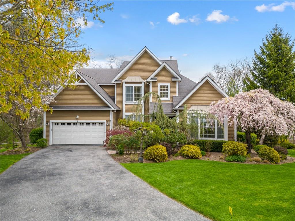 Welcome to 4 Raven Court in Armonk.