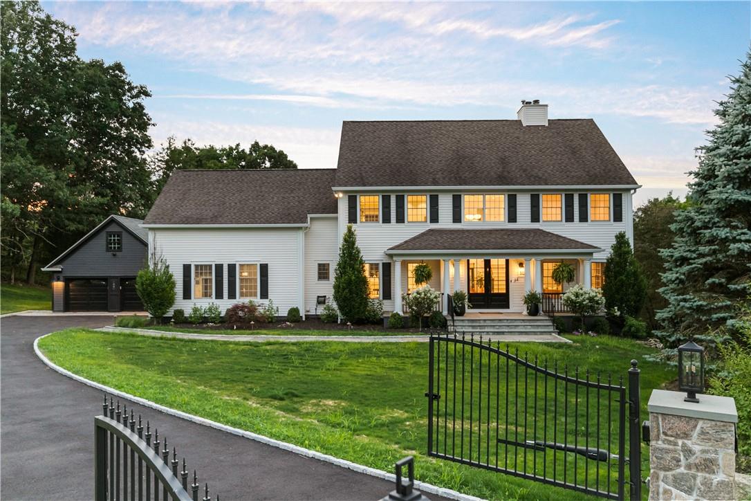 Modern colonial move-in ready home