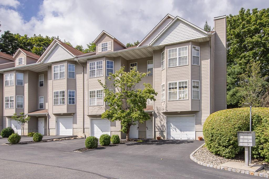 Tri-Level Townhome