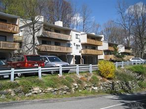 Overlooking White Plains and close to everything.Just roll out of bed and catch the 7:30 a.m. train to Manhattan.