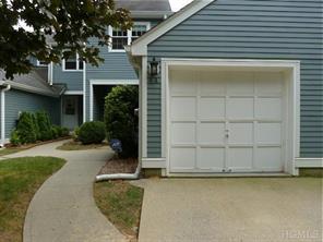 Welcome to this beautifully updated Town Home in Briarcliff Commons.  Walk to the town, Briarcliff Pool/Tennis/Playground, and minutes to the Scarborough Train Station!