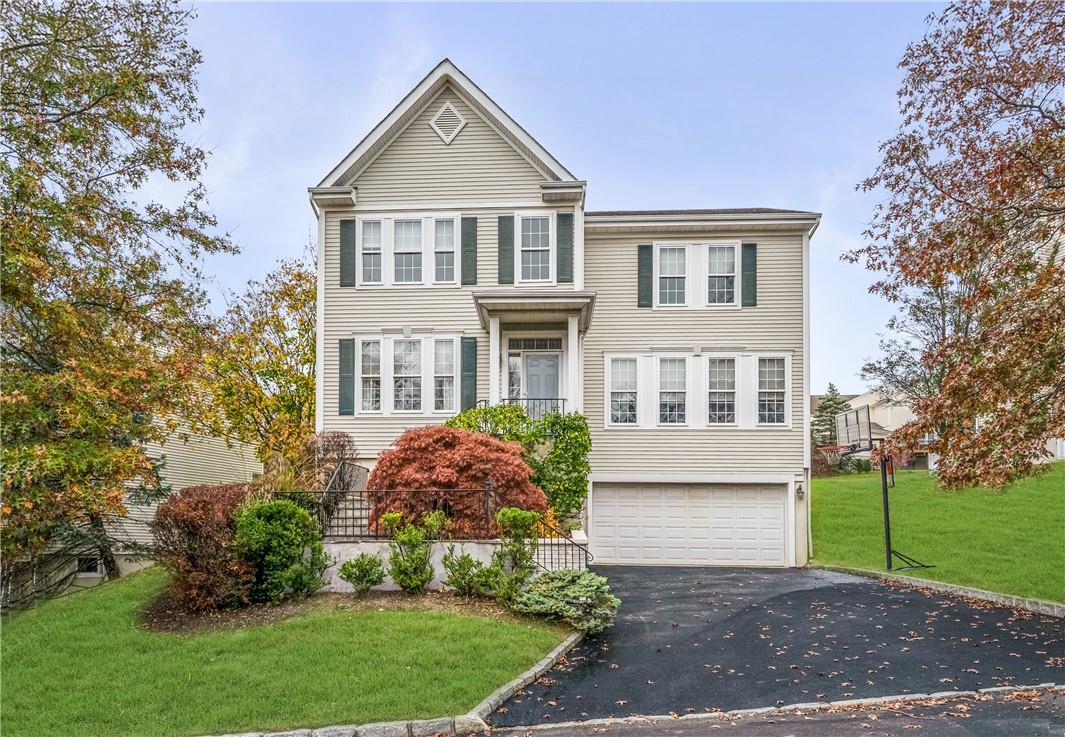 Welcome Home to 8 Bellefair Rd.