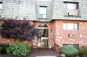 Welcome to 7-15 Briarcliff Drive. The top floor unit is just a flight and a half up and with no one to create noise is quiet and has the best light around.