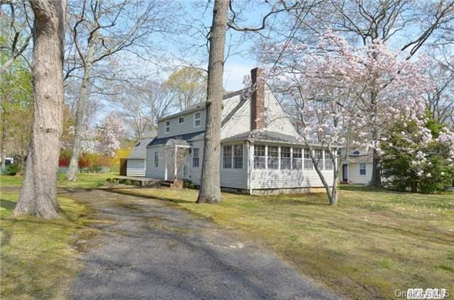 Reydon Shores Summer Cottage