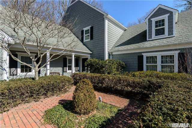 Charming front entrance