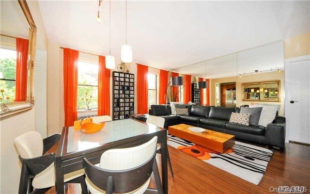 2 SPRUCE 1B GN: Stunning Sunny LR