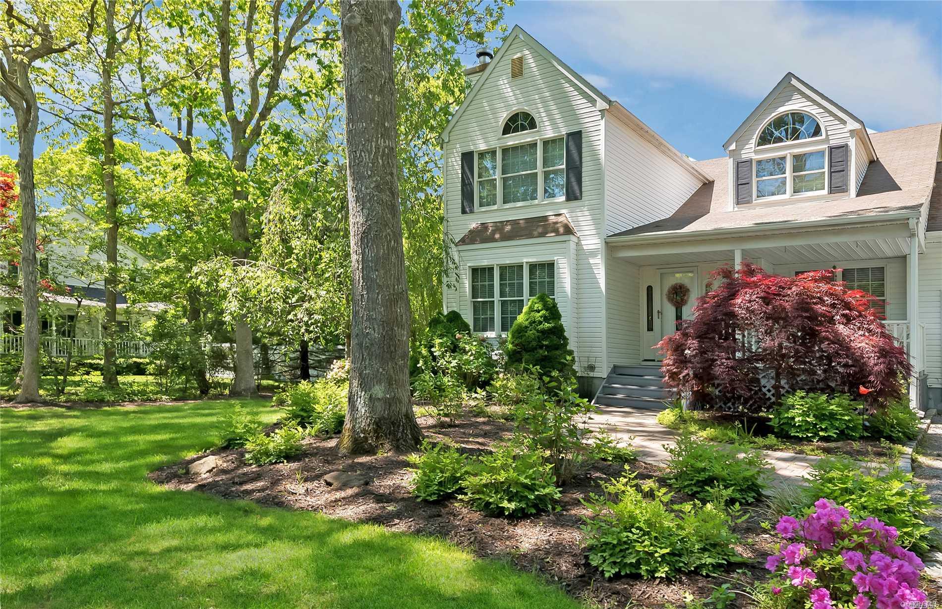 Colonial Home in Eastport