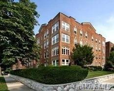 31 Apt in the entire complex