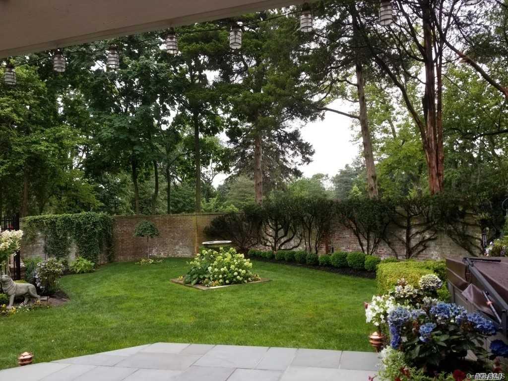 Community View