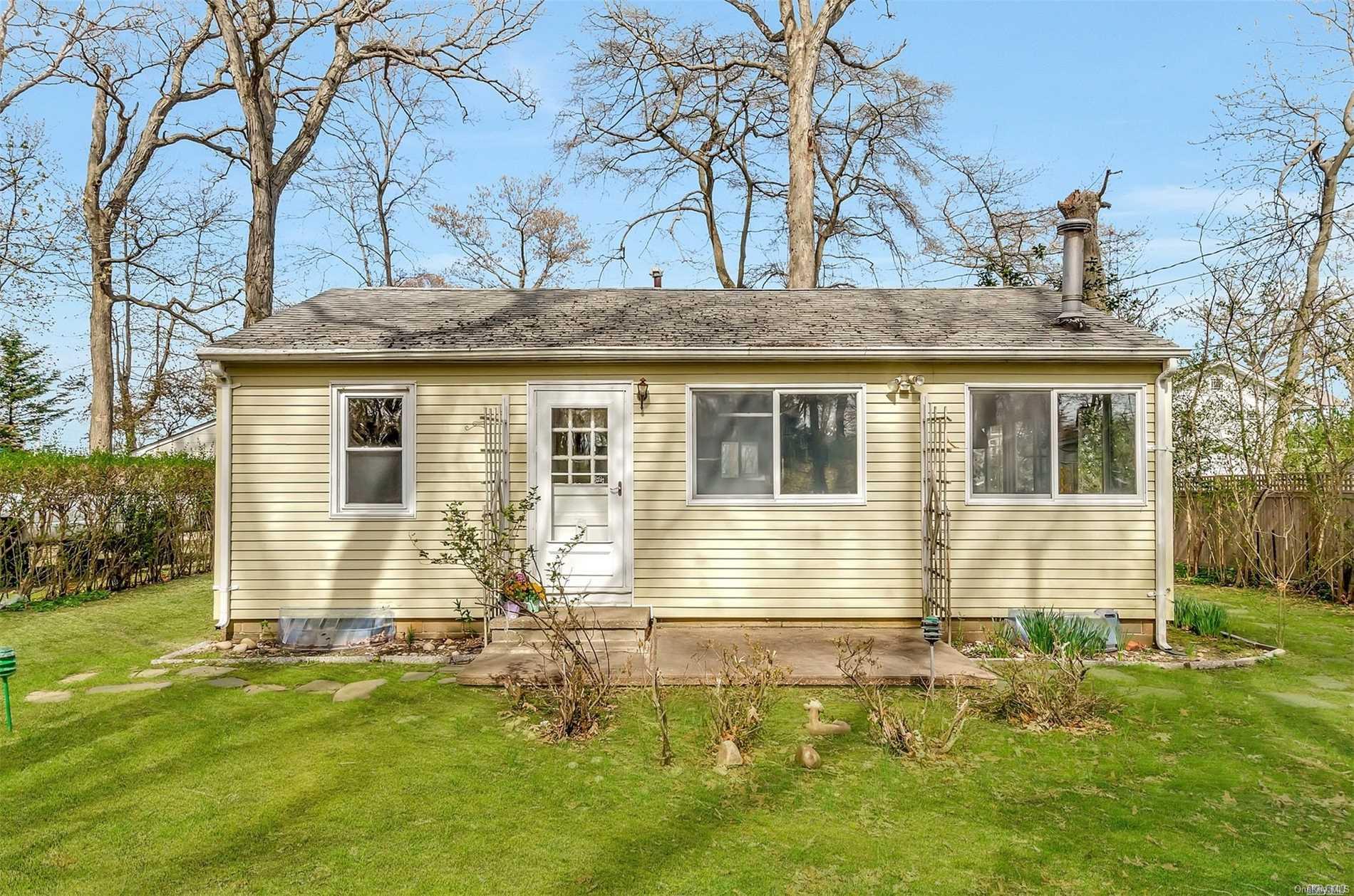 Greenport 2-BR, 1-Bath Cottage