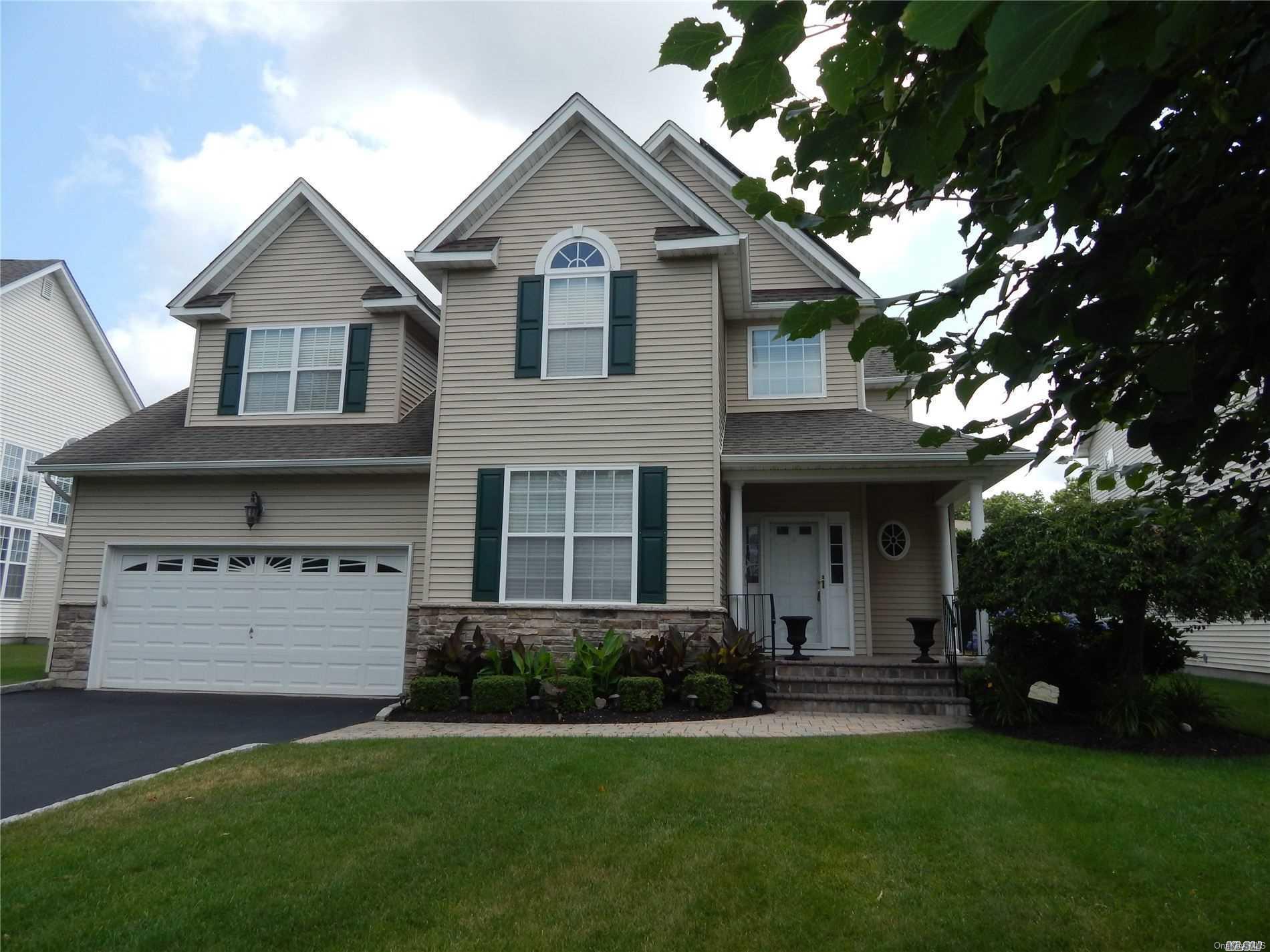 Summersworth Model with exquisite upgrades