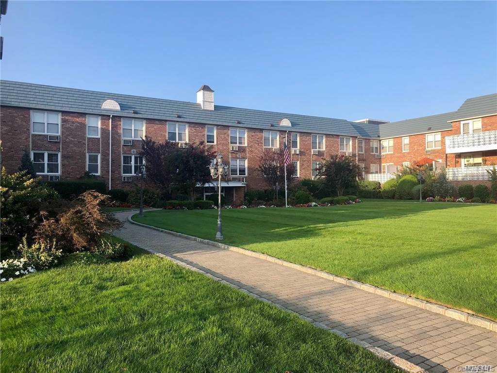 Welcome to 75 Noble St., Lynbrook