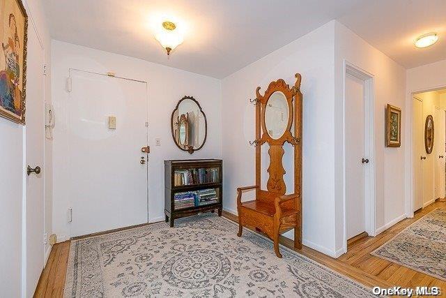 SPACIOUS ENTRY FOYER