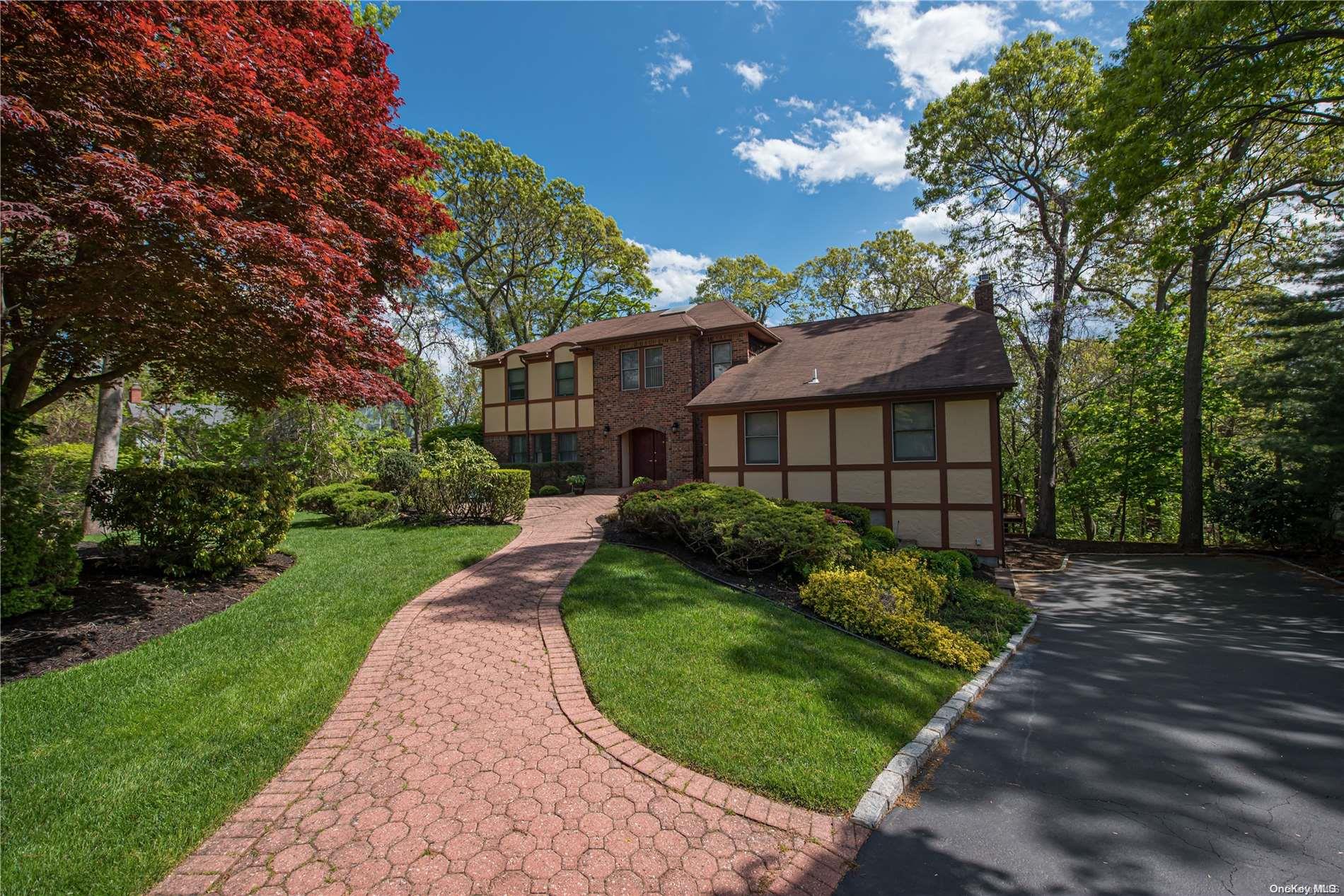 point of Woods Colonial