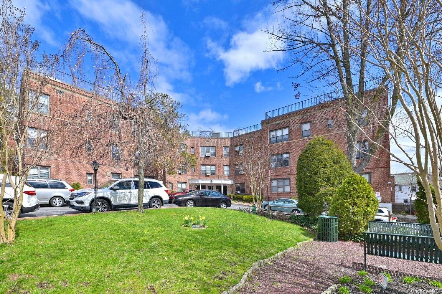 3 TOWN HOUSE PLACE