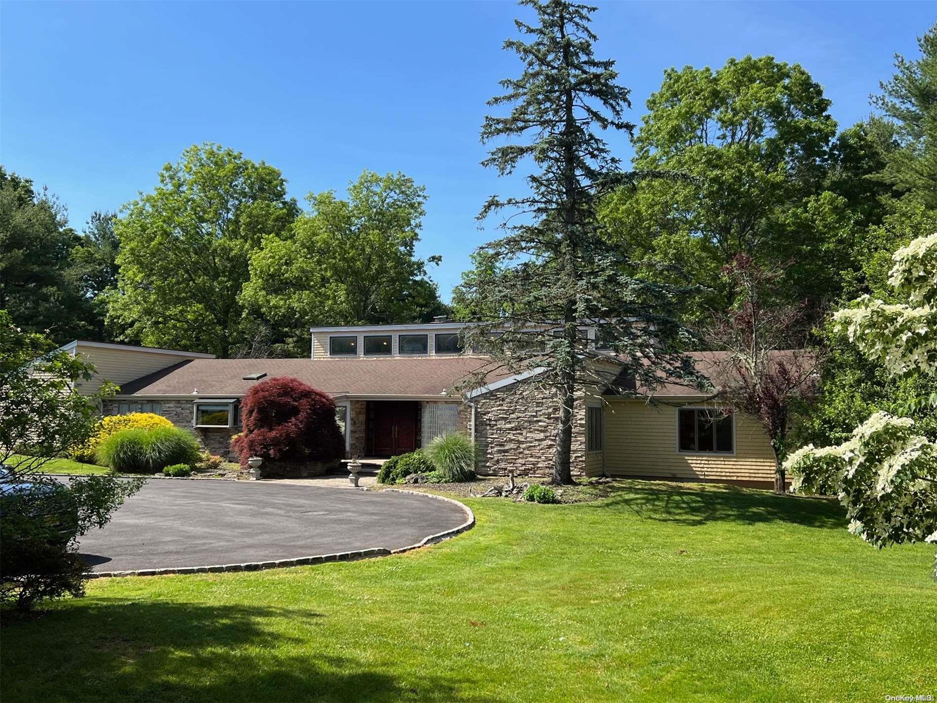 4 FOX COURT OYSTER BAY COVE, NY