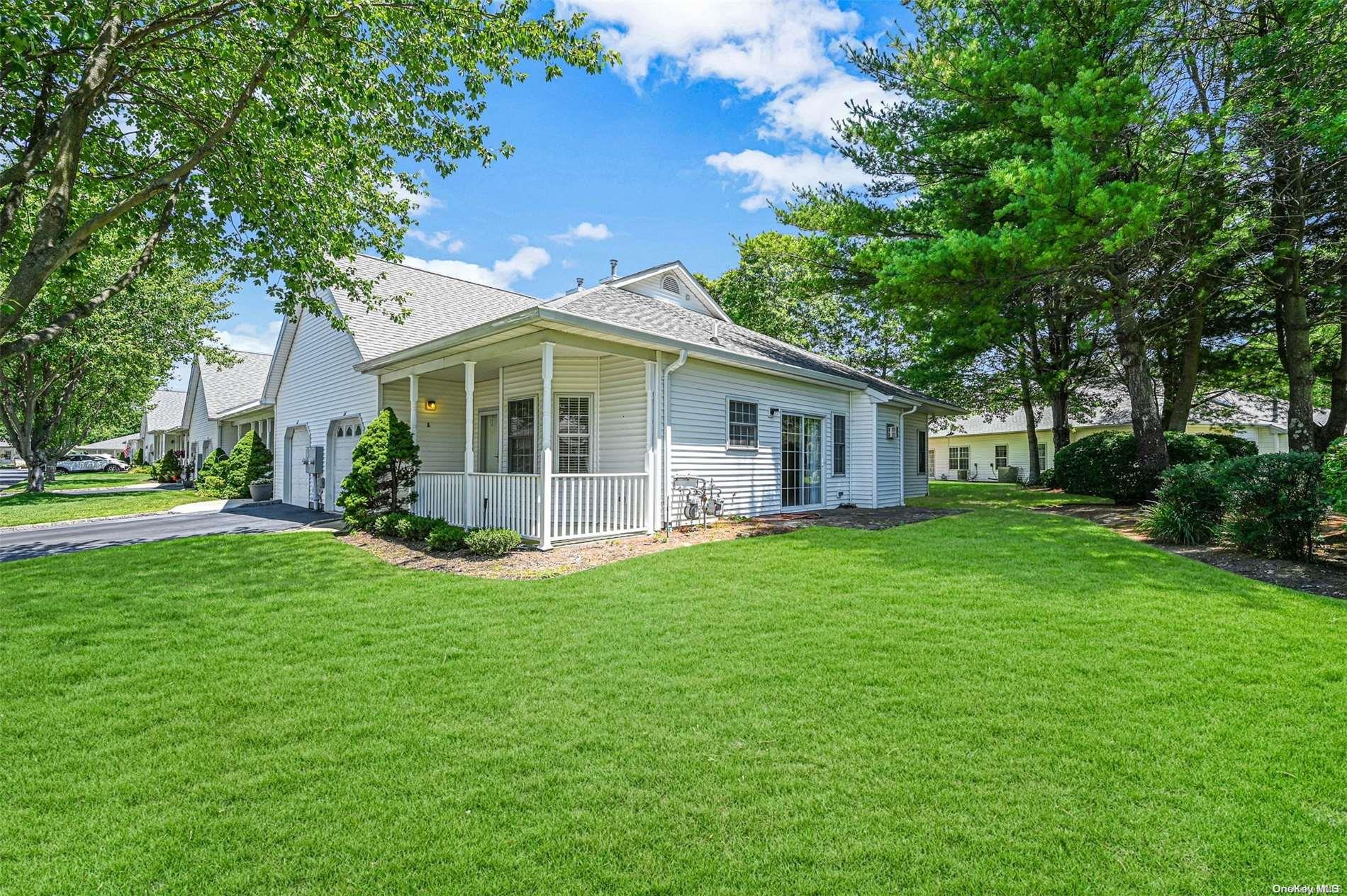 Desirable End Unit with Front Porch