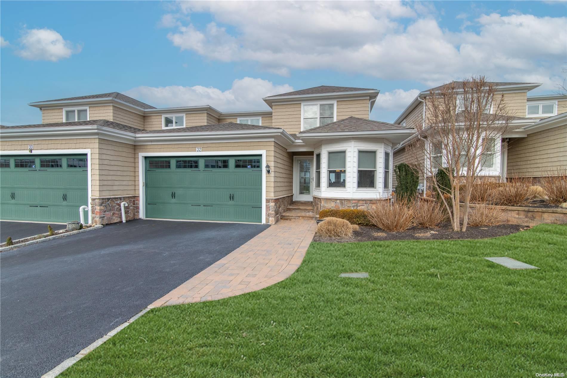 SOUNDVIEW CODO W/YEAR ROUND WATER VIEWS