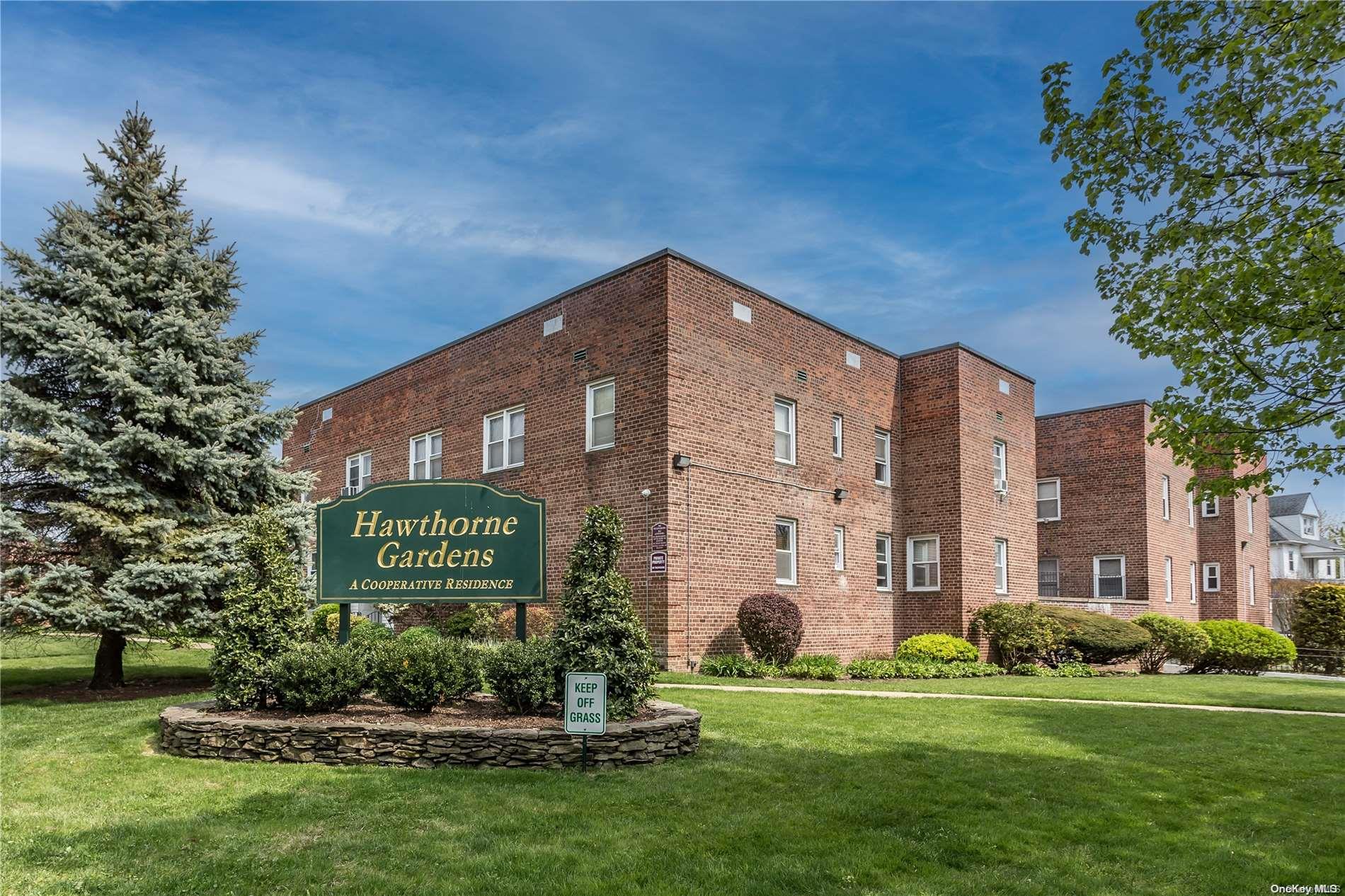 HAWTHORNE GARDENS