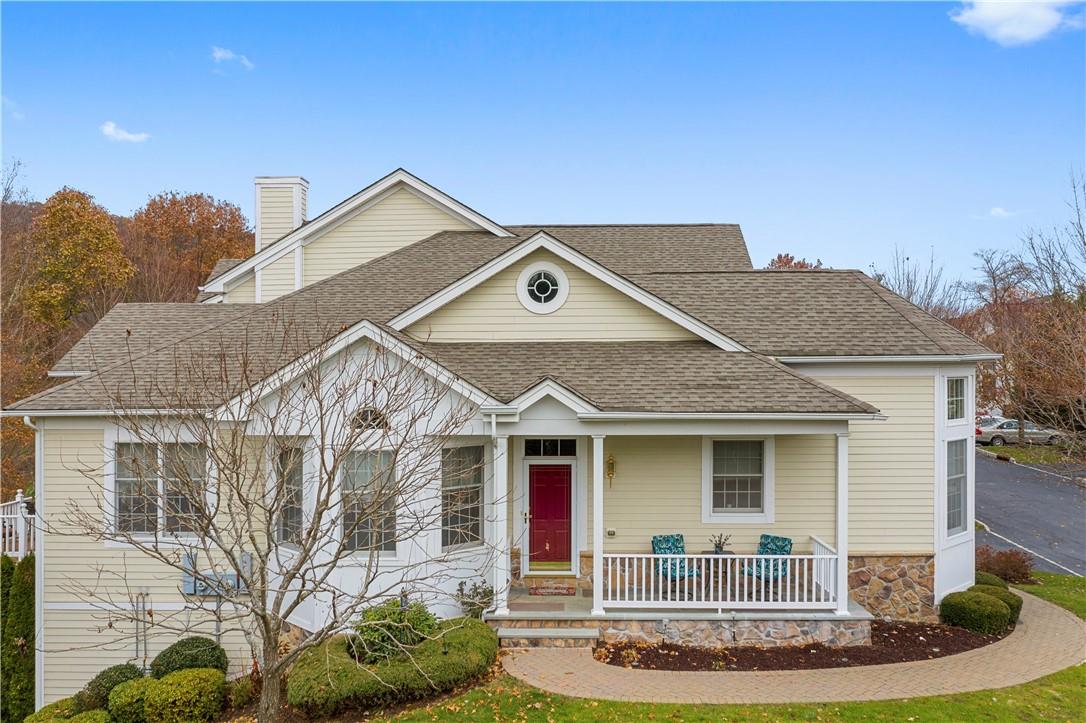 Enjoy easy living...Welcome Home!