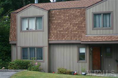 End unit with private entry.
