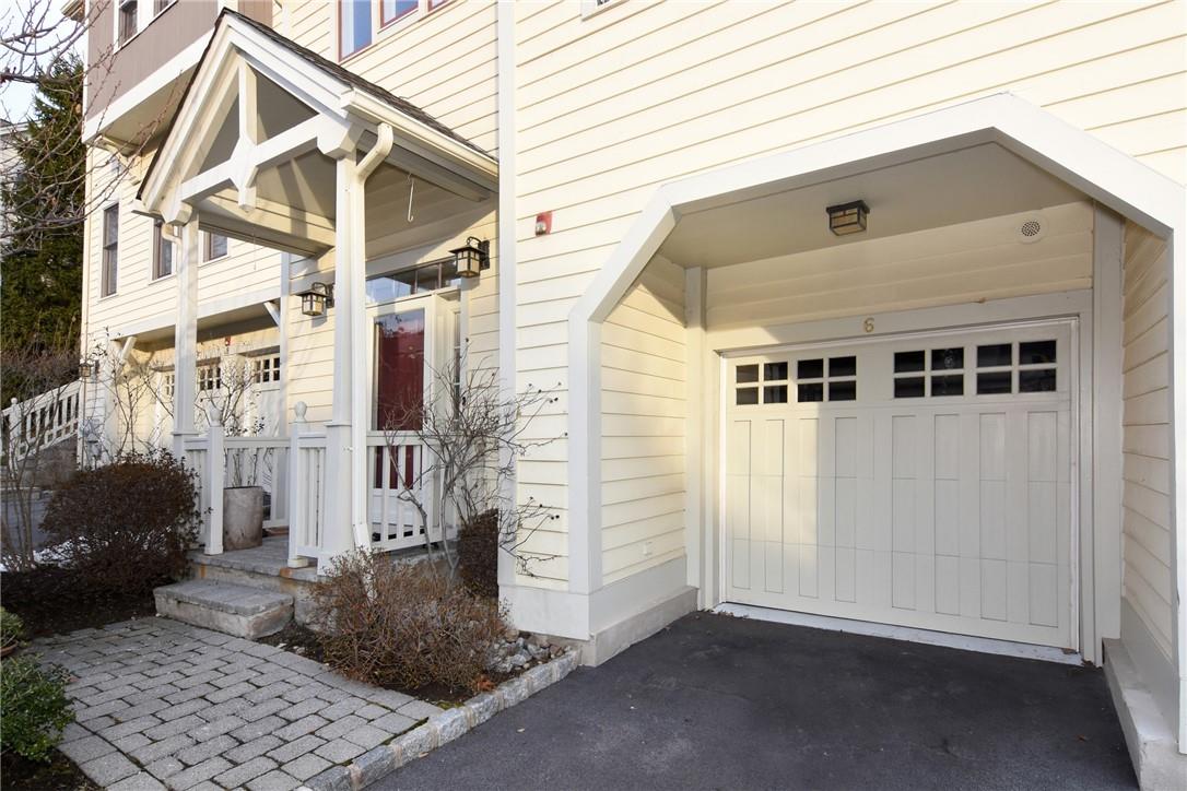 The Landing: A luxury townhome community in Dobbs Ferry overlooking the Hudson River.