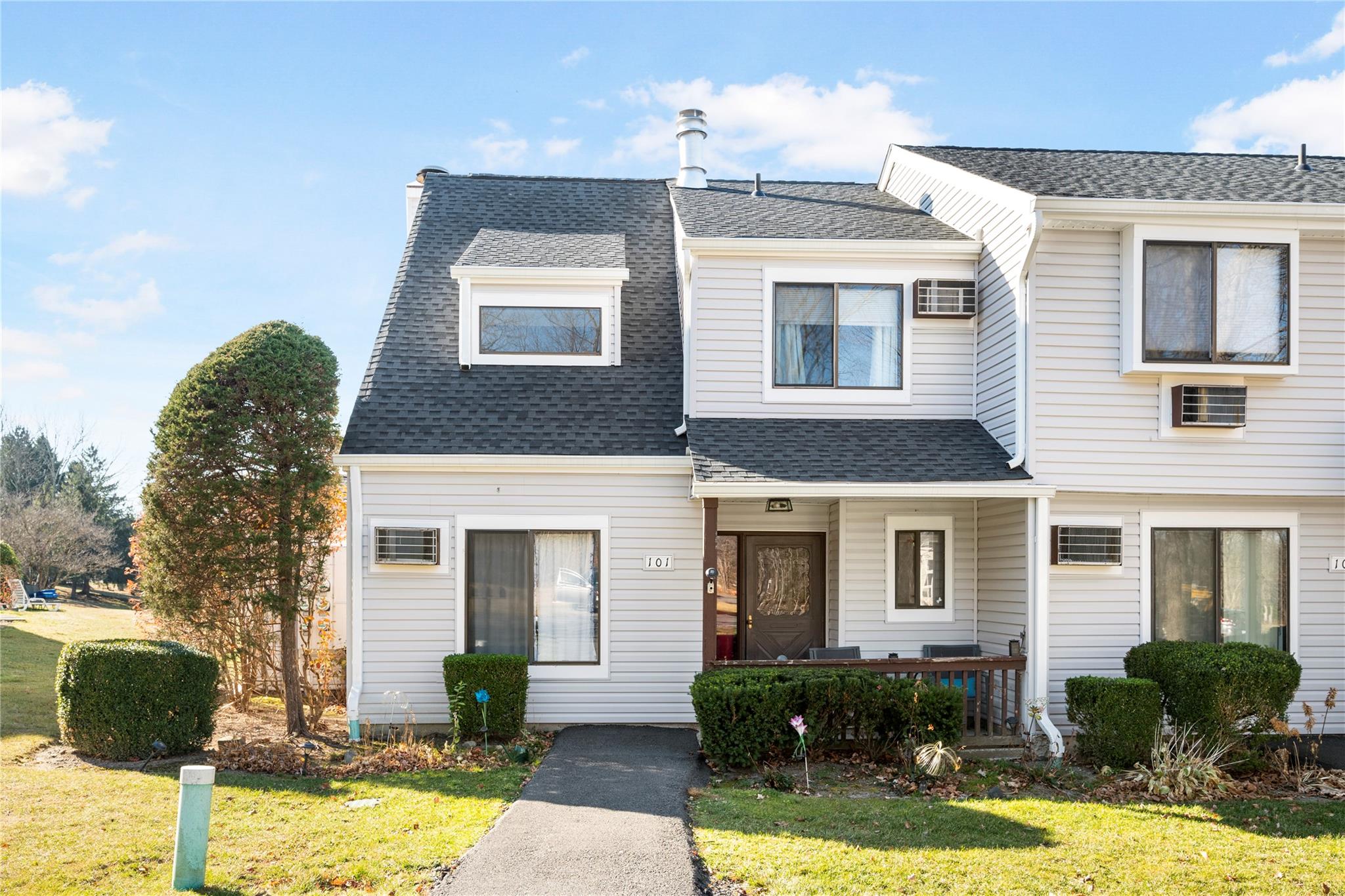 Welcome to 101 Mountain Laurel Dr.