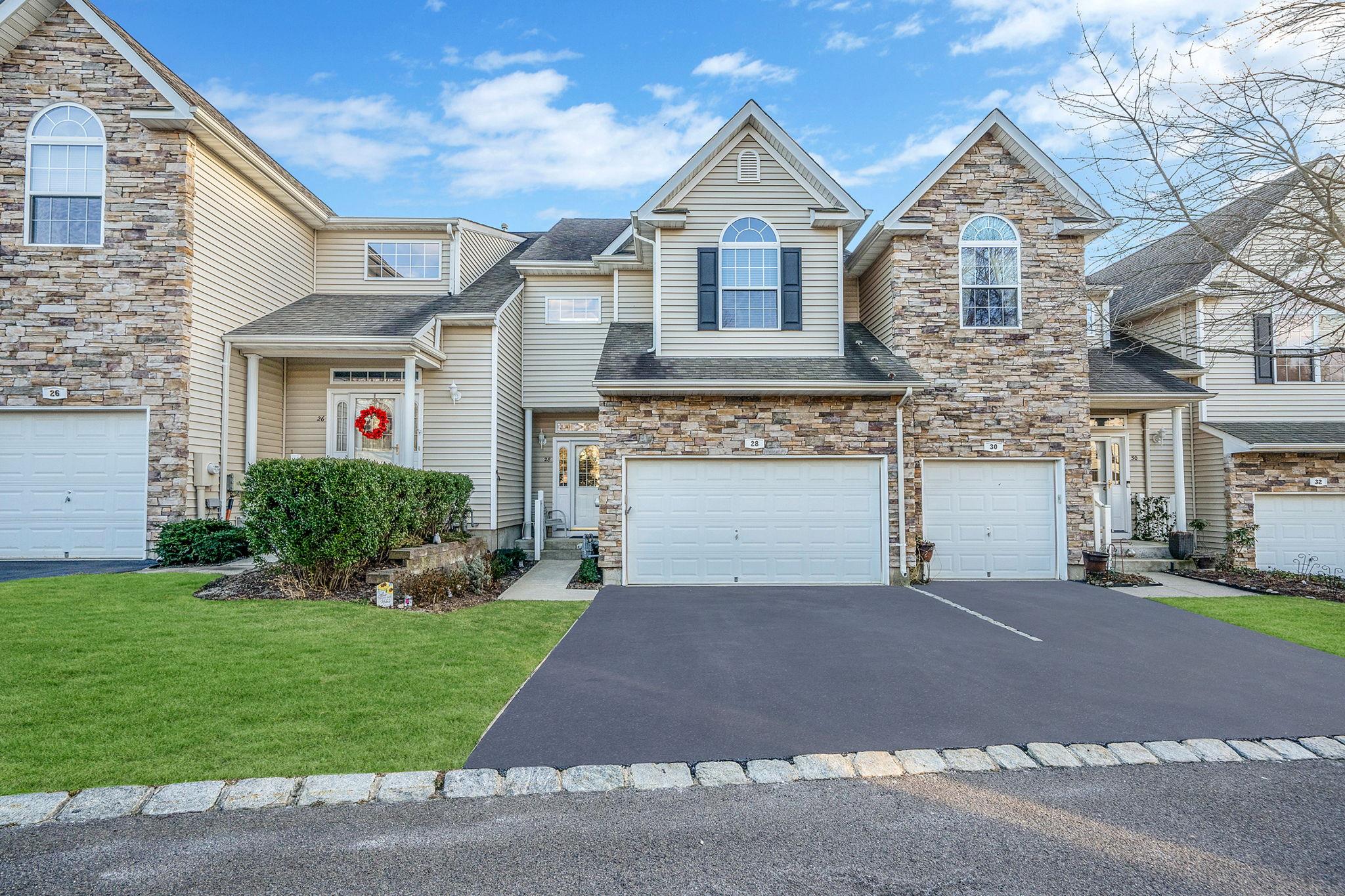 Townhome with 2 Car Garage