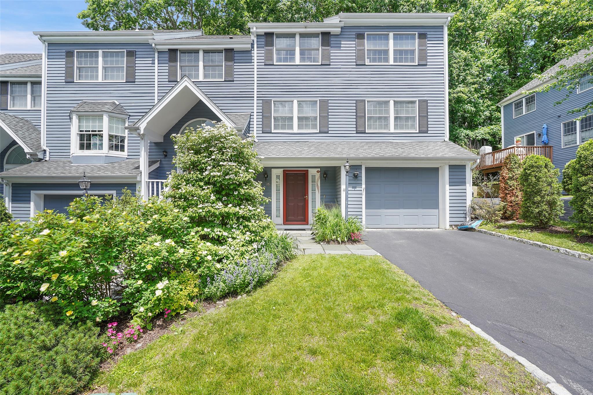 Welcome to 149 King Street, #15, located in the heart of Chappaqua.