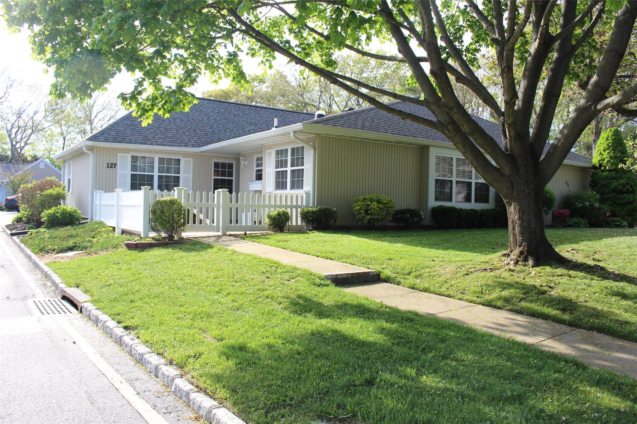 Welcome Home to 127 Revere Dr