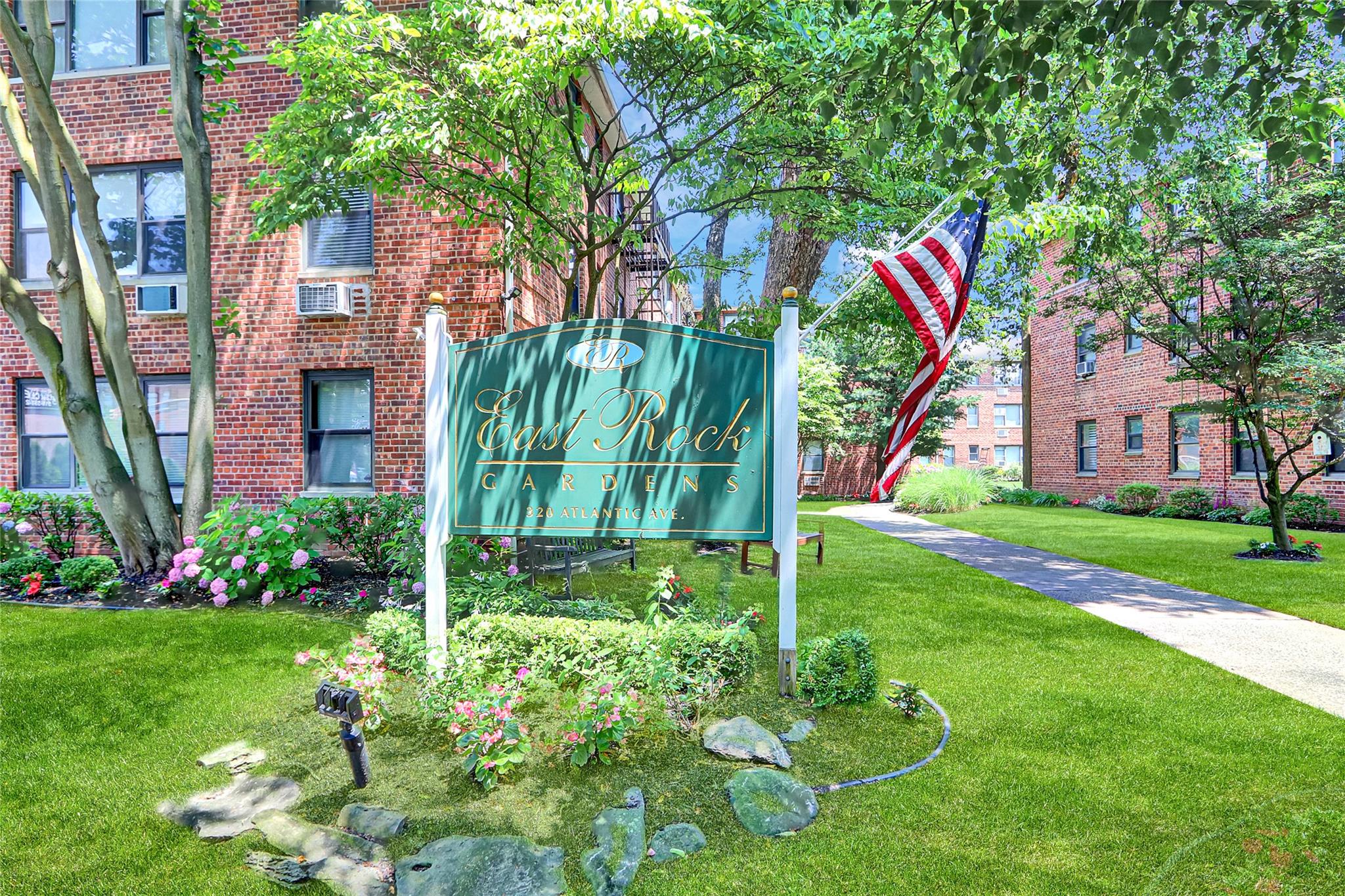 Welcome to East Rock Gardens!