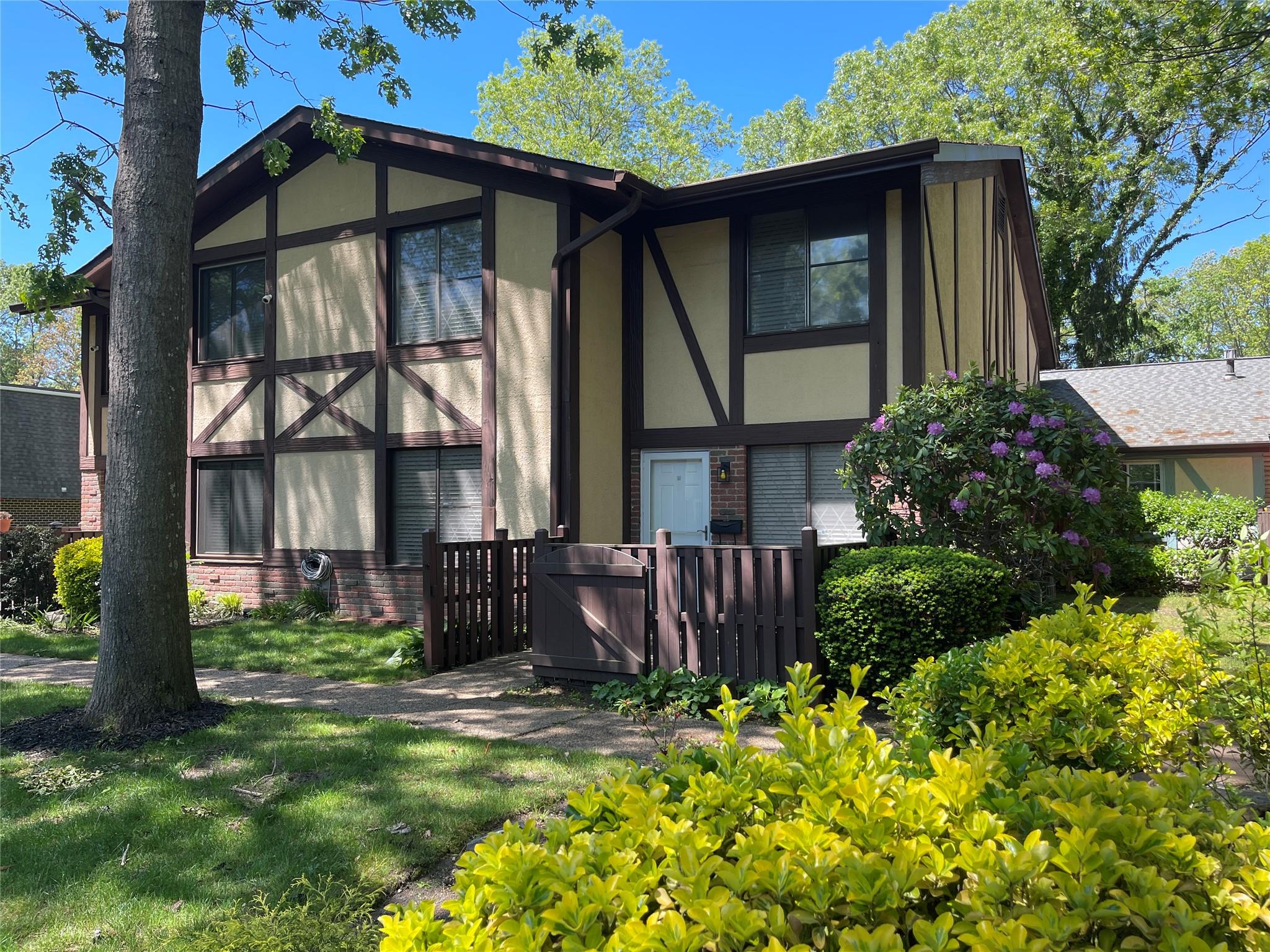 Exterior 2-Story Condo w/ front Patio