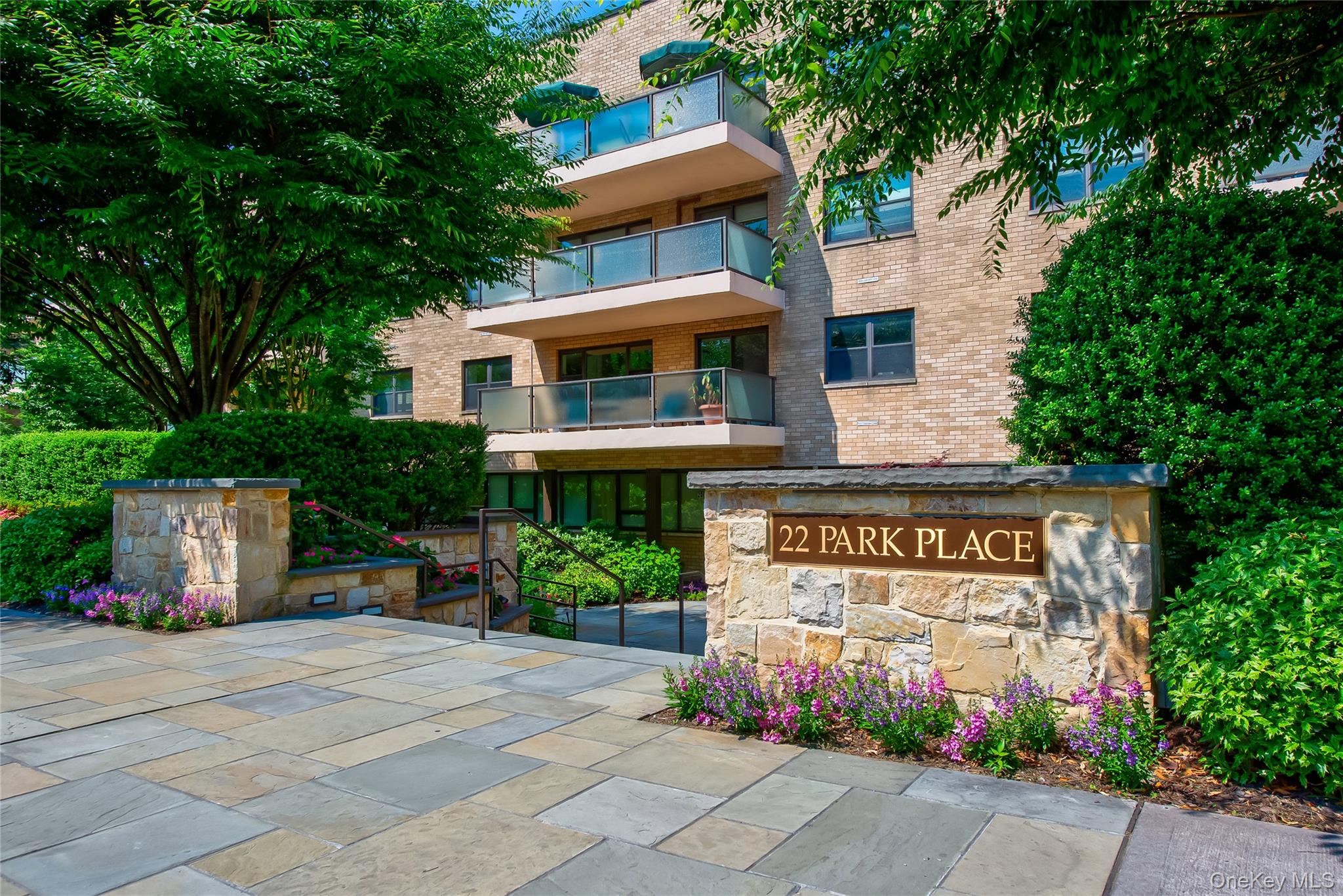 Exterior 22 Park Place