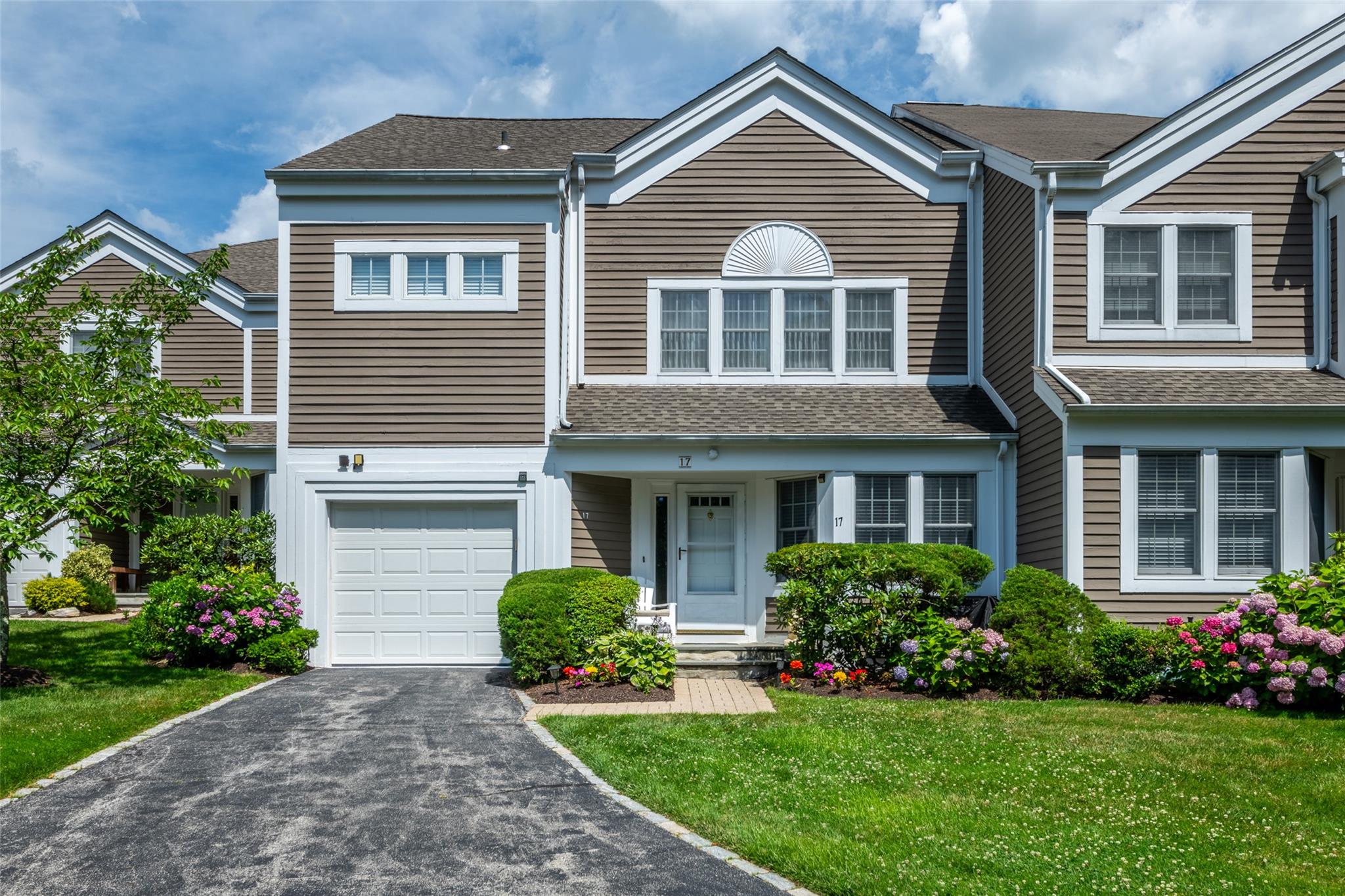 Welcome to Gedney Commons townhome community