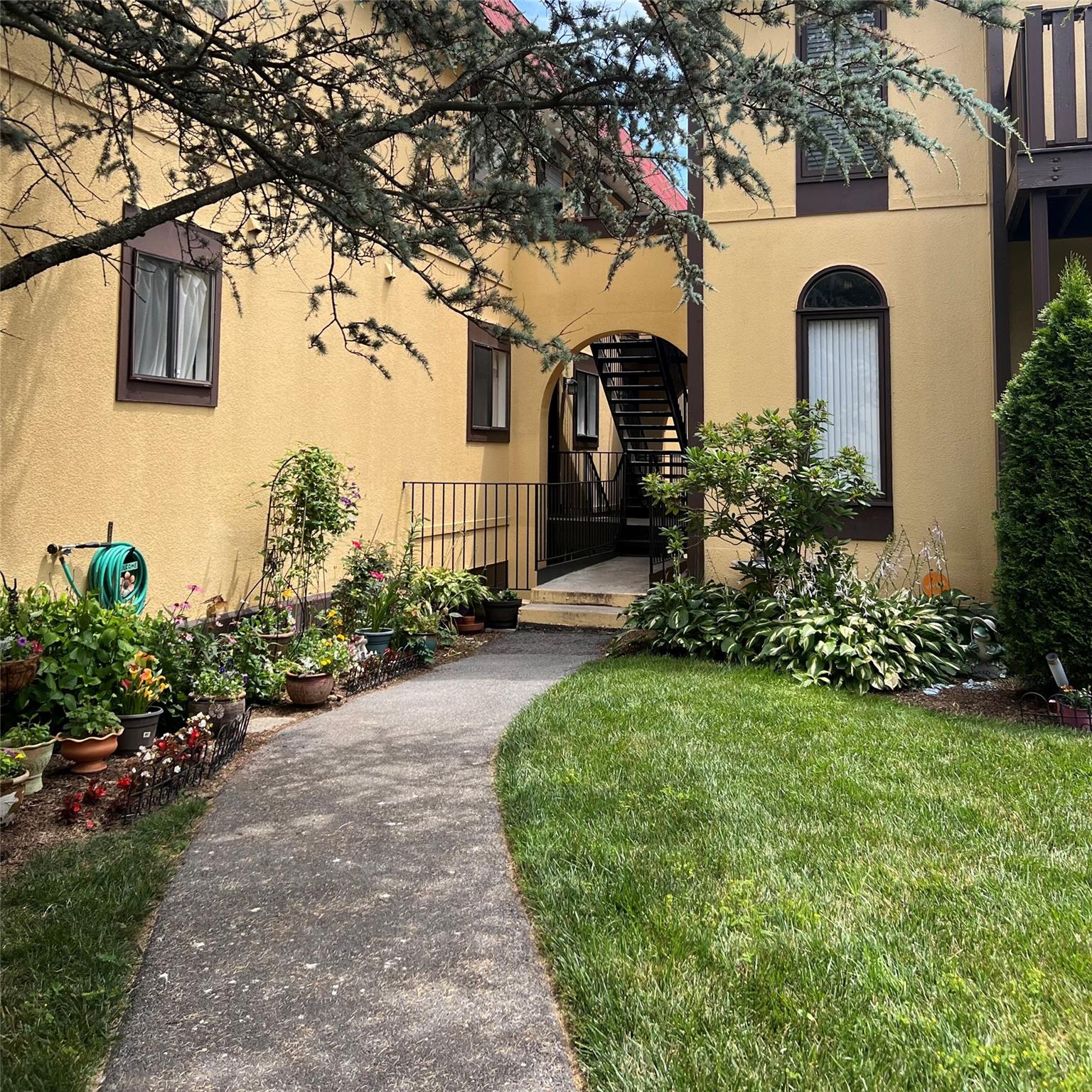 Entrance to Unit located downstairs