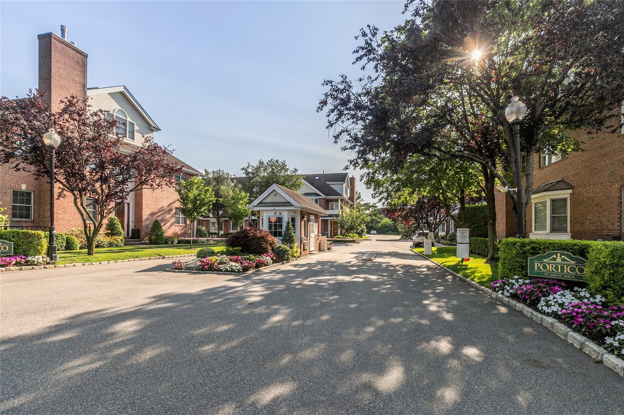 1 PORTICO - GATED COMMUNITY