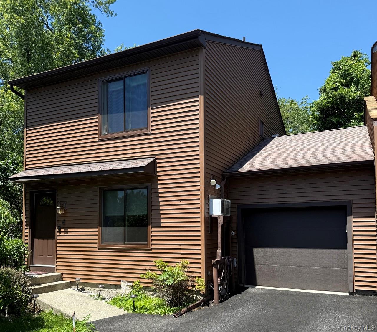 End unit front of property