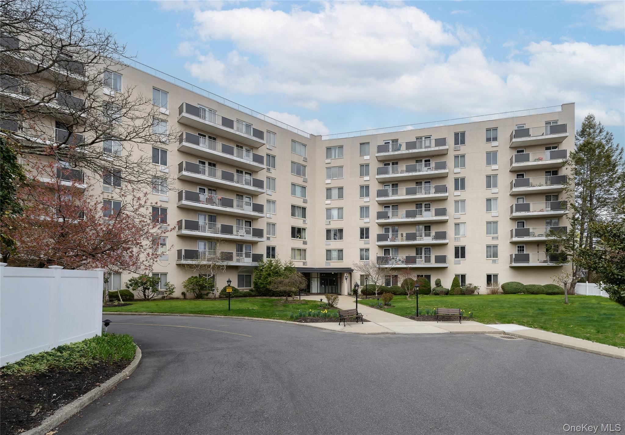 View of apartment building / complex