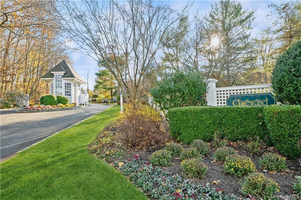 Welcome to Clarewood.A beautiful sought after townhome community located in Hasting on Hudson