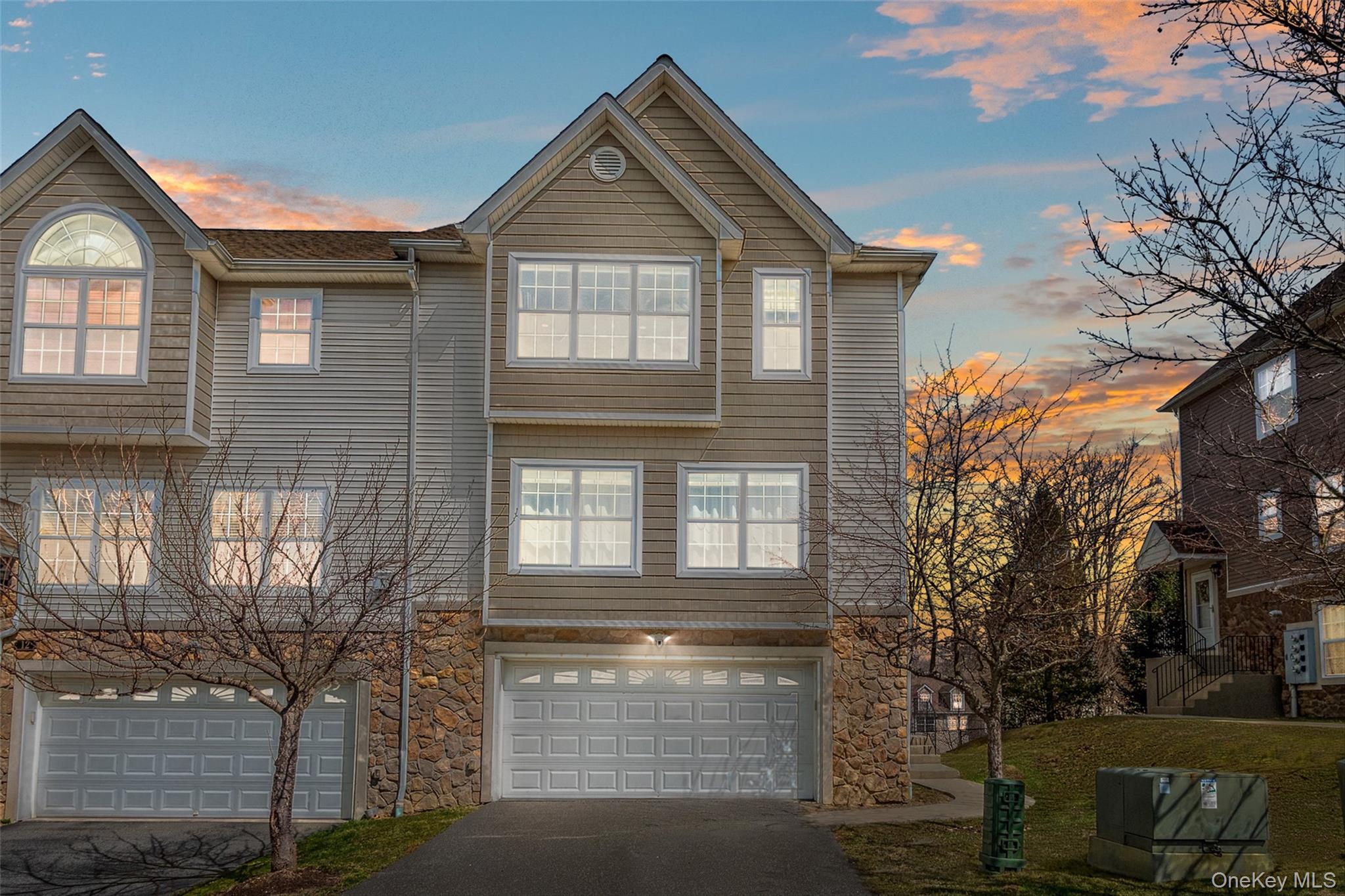 Welcome to 10 Silas Seaman in Hidden Creek.
