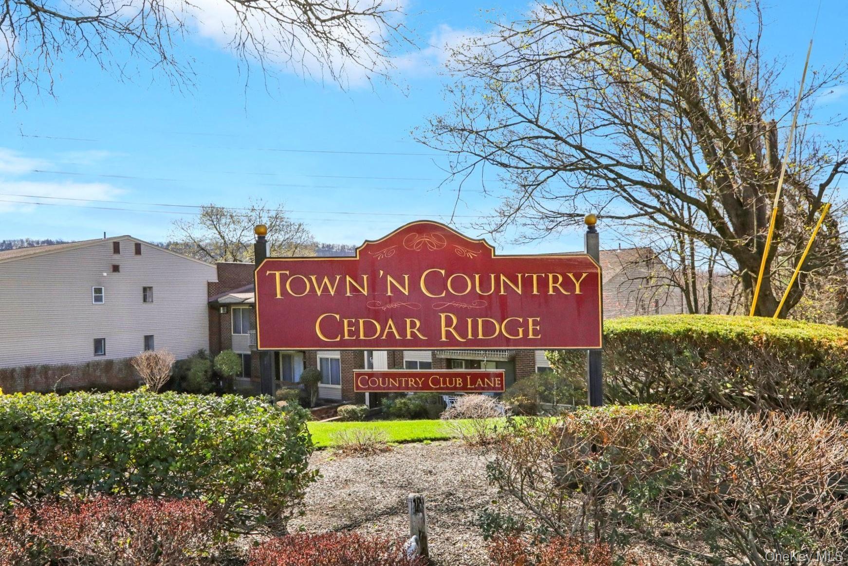 Welcome to sought after Town & 'N Country Condominiums!