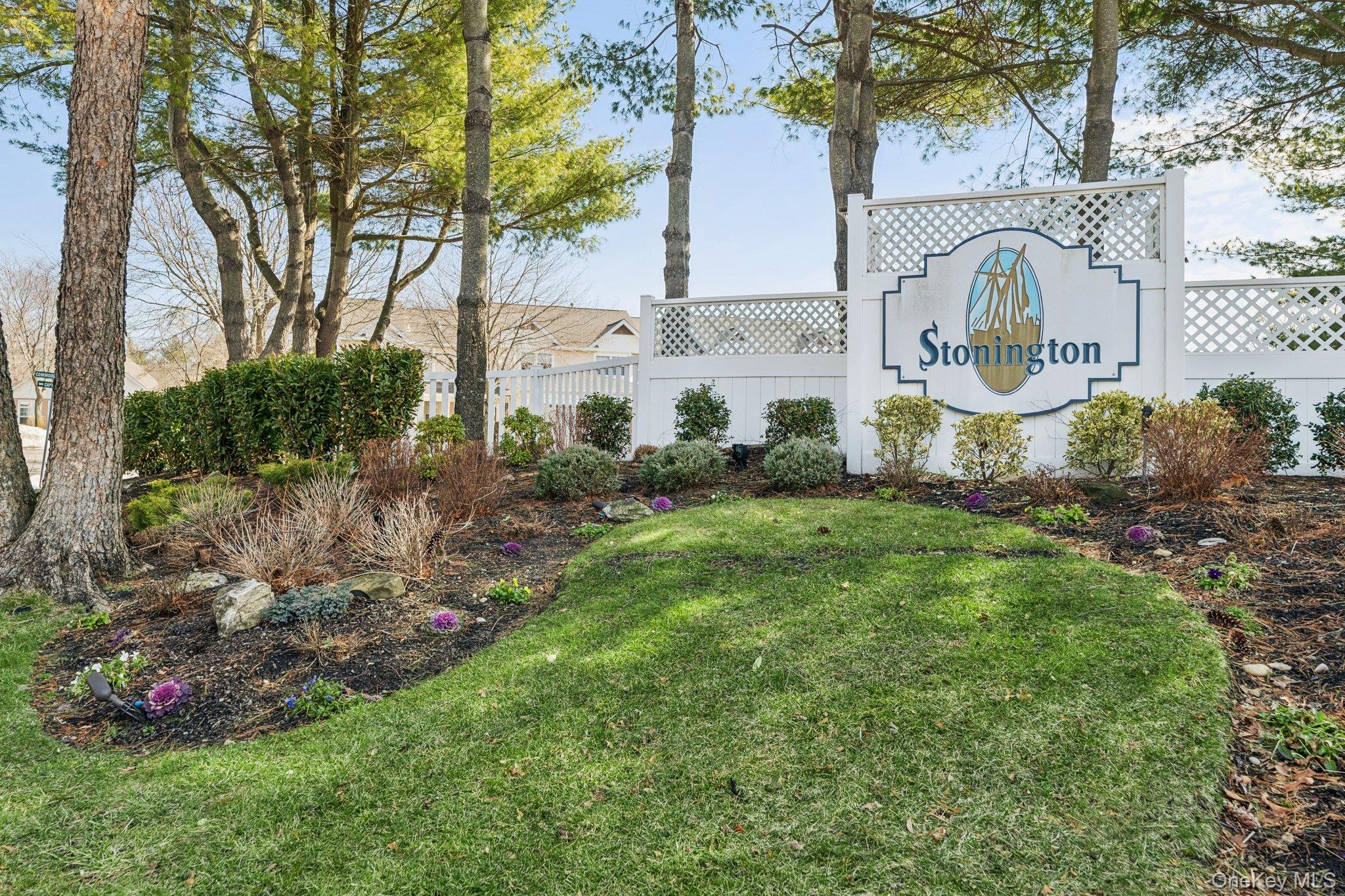 Welcome desirable Stonington Community