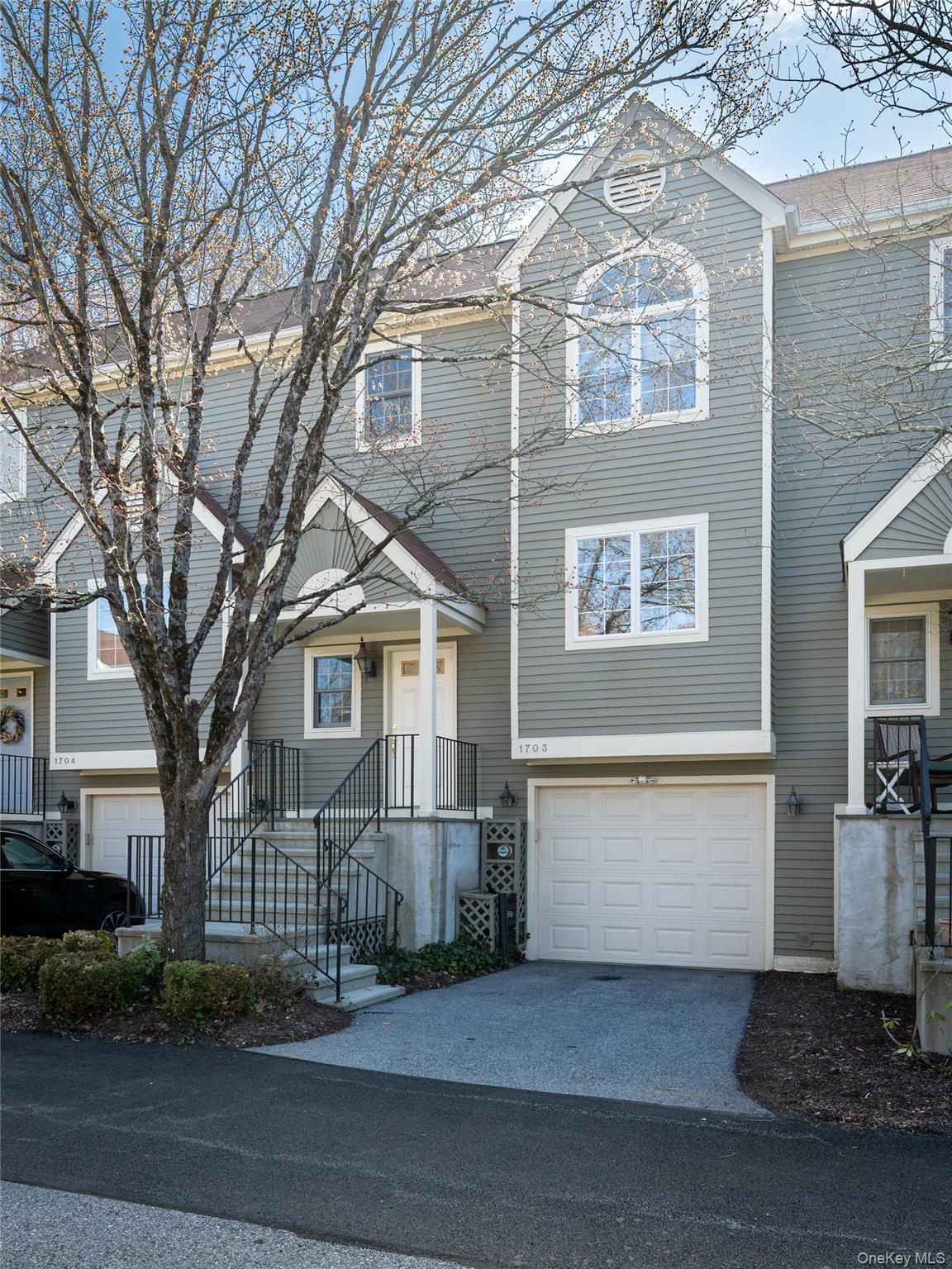 Exterior of 1703 Regent